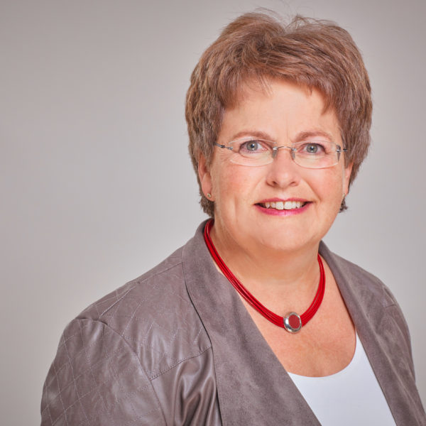 Sabine Knobel
